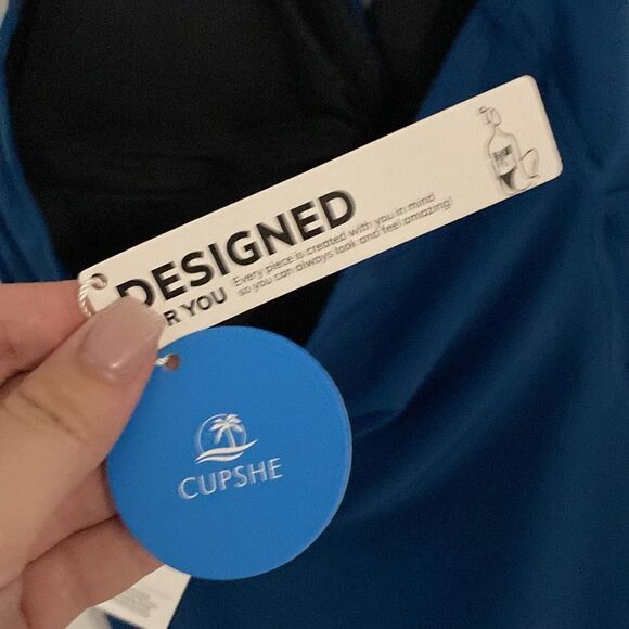 NWT- CUPSHE- deep blue halter twisted detail one piece- Size small - Picture 8 of 12